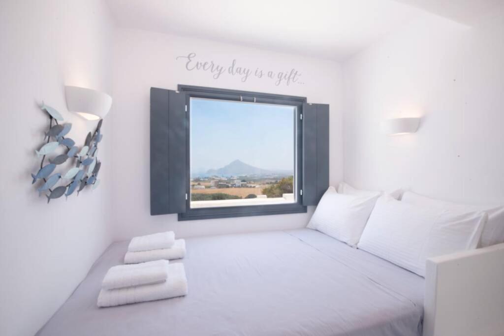 Appartement Sunny Studio W.Breathtaking Naxos Views In Isterni à Isterni  Extérieur photo